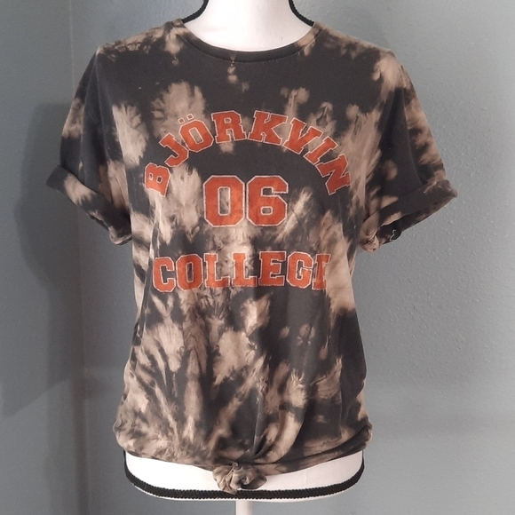 City Dreams Bjorkvin College Acid Washed Tshirt - Picture 2 of 9